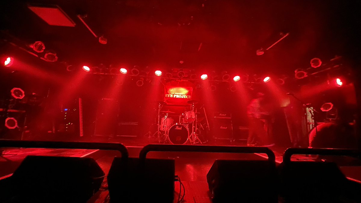 _Lias_factory_'s tweet photo. EYE PROJECT presents vol.522
「アイプロカウントダウンイヴ2025」

毎年行きたい行きたいと思いつつやっと念願叶って行けましたヽ(｀･ω･´)ﾉ
みんなパワフルでとても楽しかったぁ🎵
そして…偶然お会いした方も何人か(*≧艸≦)お話ししてくれてありがとう！

素敵なイベントでした✨

 #EYEPROJECT https://t.co/ZJn5gWSwpN