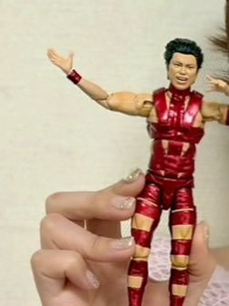 taka4848mina's tweet photo. 西川さんフィギュア
持ってたら手が疲れてきたのでソファに刺させていただきました！
たまに手の向きとか変えたのがポイントです✌️

#堂本兄弟 https://t.co/h0kfKsKW2Z