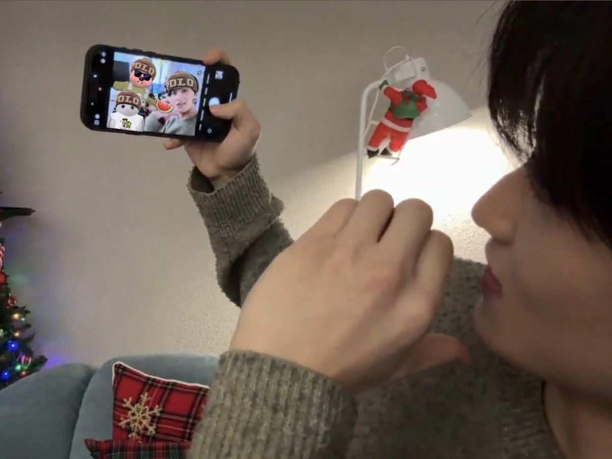 사실 저도 꼈어요 근데 이제 제가 마크인,,