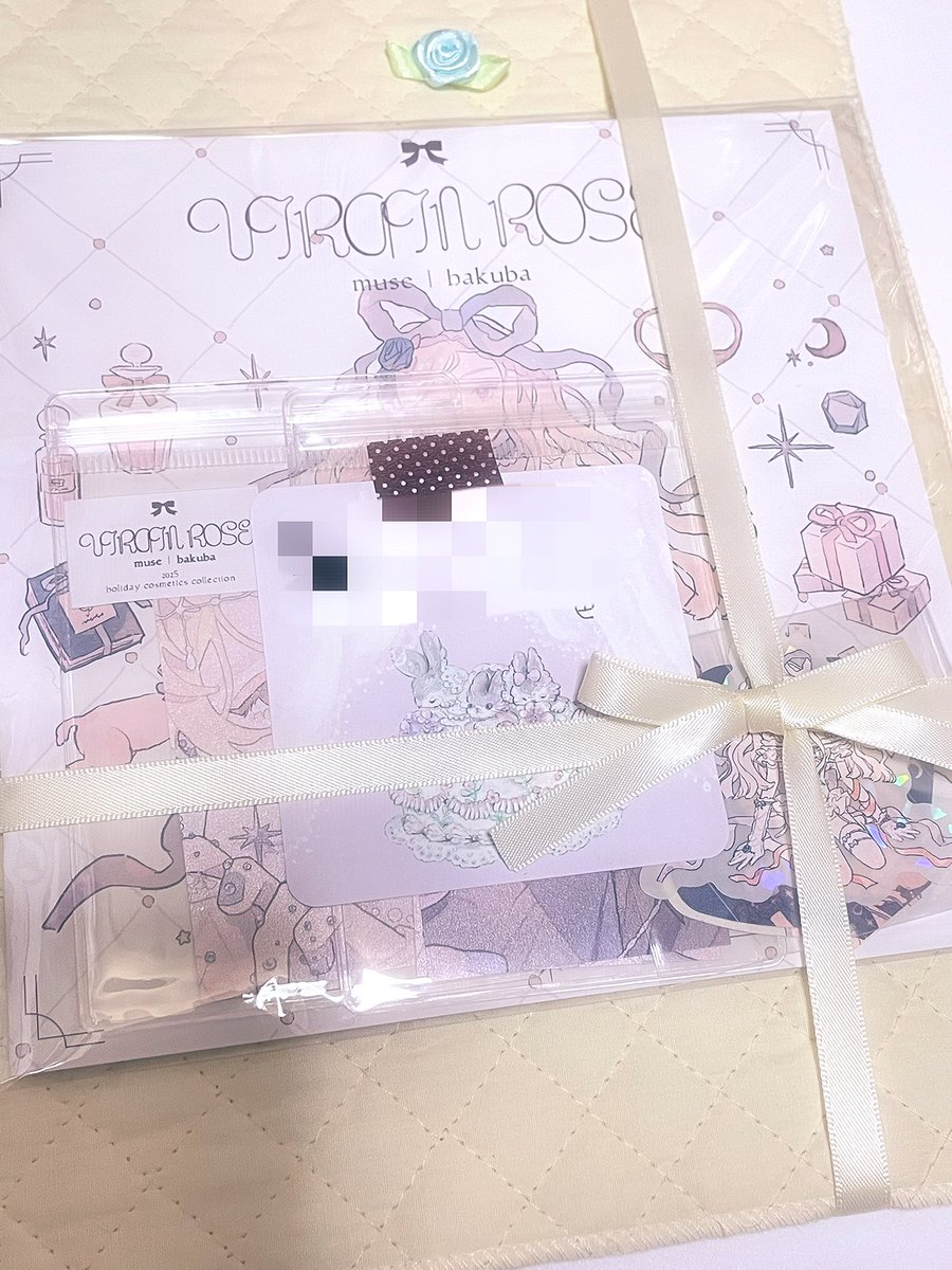 mgmgonigiri2450's tweet image. 昨日、とんでもなく可愛いのが確定しているクリスマスプレゼントが届いていて開けるのが勿体なく一日共に寝て本日満を辞して開封したら そこには天使がおりました…🎠🫧
素敵に梱包してくださりありがとうございます！メッセージ嬉しすぎてｵﾘだけのもの！ってことで←(ｵｲ)モザイク失礼しました🙏🏻