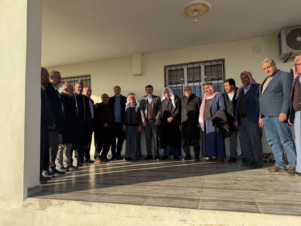 MehmetEkinci63's tweet image. Geçtiğimiz günlerde Beni Amr ve Haraşce aşiretleri arasında yaşanan anlaşmazlık, kıymetli dostlarımızın gayreti ve bölgemizin ariflerinden Vahit Tekyıldız’ın hanesinde sulh ile nihayete erdirilmiştir.

Birlik, dirlik ve kardeşliğe vesile olan bu hayırlı sürece katkı sunan…