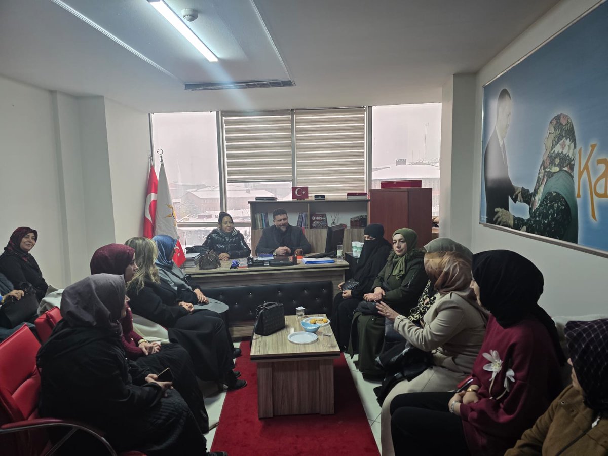 Başkanımız Sn. <a href="/Tugbaboydak_49/">Tuğba</a>  Yönetim Kurulu Üyelerimizle Ve 
Muş İl Başkanımız Sn.<a href="/MelikEmre1/">Melik Emre</a> 'nin Katılımıyla Gerçekleştirdiğimiz Haftalık İl Toplantımızı Gerçekleştirdik. 
 Toplantımız Hayırlara Vesile Olsun İnşallah.