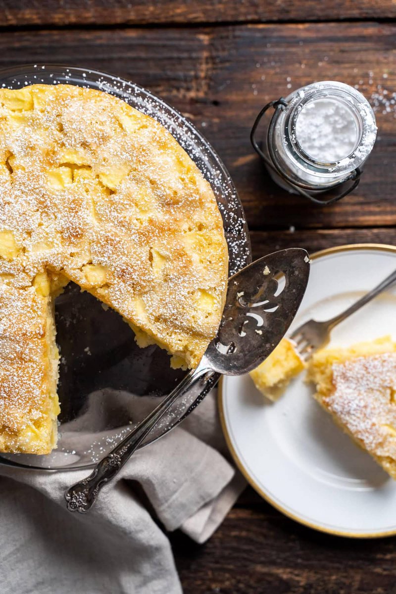 WanderlustKitch's tweet image. Recipe ➡️ tinyurl.com/4t4wkdj6
Soft apples baked into a buttery French cake 🍎 This is the kind of dessert you make once and crave all week. #frenchdessert #applerecipes