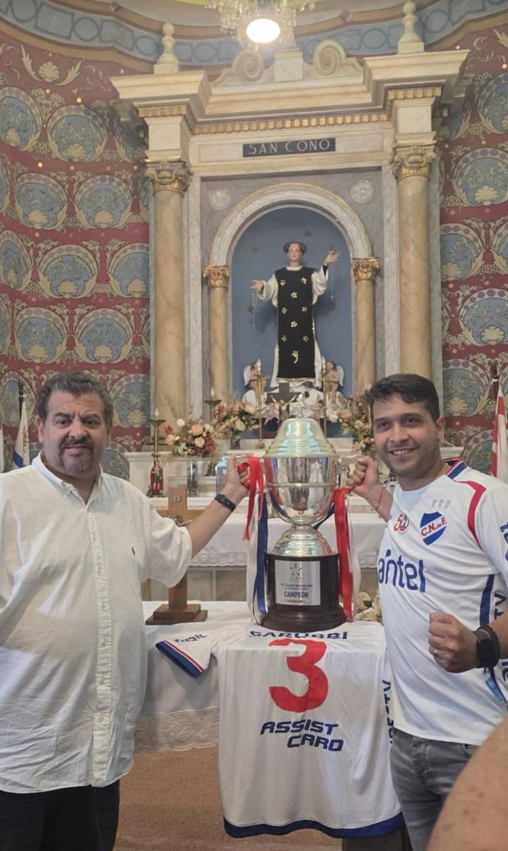 SAN CONO recibió la COPA URUGUAYA Juan Izquierdo y la número 3 de NACIONAL.

El club presente en FLORIDA con <a href="/Victormora57/">Victor Manuel Mora Camarero</a> <a href="/FlaCePer/">Flavio Perchman</a> y Federico Britos 

#PasiónTricolorPlay 📲👇🏻
youtube.com/live/c9RZdXFD3…