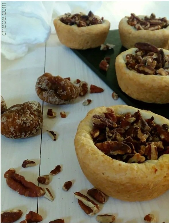 Chebe_Bread's tweet image. Fig, Pecan, and Blue Cheese Tarts 
Nice finger food!  chebe.com