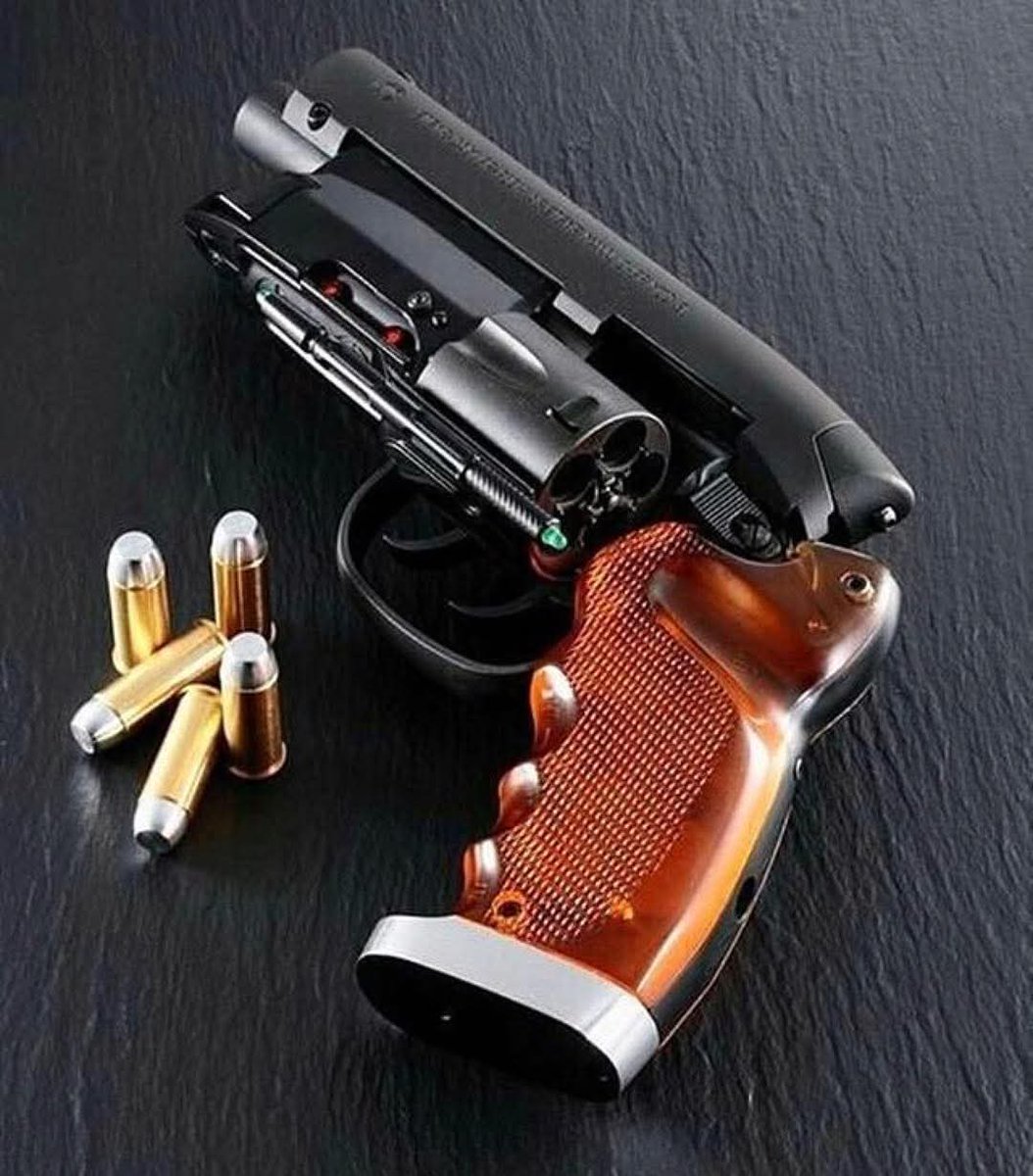 Guns Fanatics tweet media