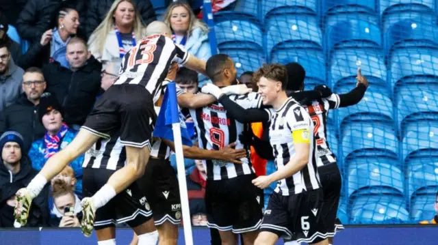 Black & White Army tweet media