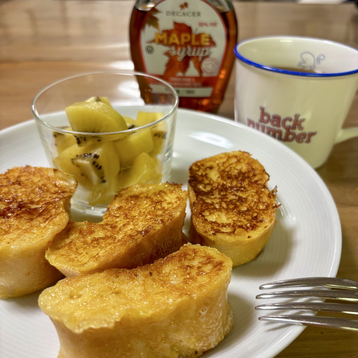 ｲﾝﾌﾙでもｺﾛﾅでもなく😌
やっぱり病院の薬は効くね
喉の痛みがだいぶひき…
年の瀬に働く医療従事者の方に
感謝しかありません
こんな時間に目が覚めて
息子がこの前教えたﾌﾚﾝﾁﾄｰｽﾄを焼いてくれめちゃ美味しかった
キウイを添えて
明日はお休みいただきました
さて寝ます
#おうちごはん