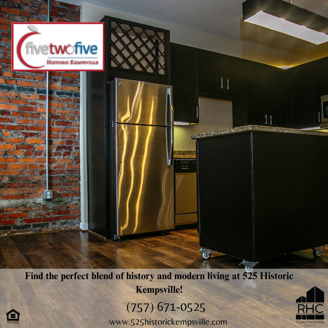 525vb's tweet image. Happy New Year! Give yourself the gift of a home you truly love. From the plank flooring to the designer lighting, every detail at 525 Historic Kempsville is curated for your comfort. (757) 671-0525 | 525historickempsville.com