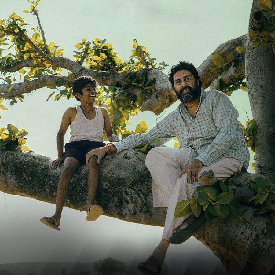 TheCineprism's tweet image. 🎬 Top 20 Indian Films of 2025

20. Dashavatar (Marathi) 
19. Kalidar Lapata (Hindi)
18. Dies Irae (Malayalam)
17. Lokah (Malayalam)
16. Cactus Pears (Marathi)
15. Dhurandhar (Hindi)
14. Kantara Chapter 1 (Kannada)
13. Ronth (Malayalam)
12. Kalamkaval (Malayalam)
11. Ponman…