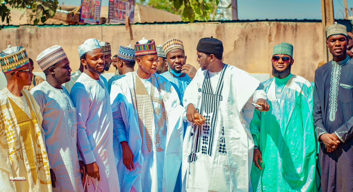 Muhamma91681083's tweet photo. Congratulations on your new home 🏡 my dear brother almighty Allah bless you with wonderful kids amen 🙏 https://t.co/n5dyHdFqOj