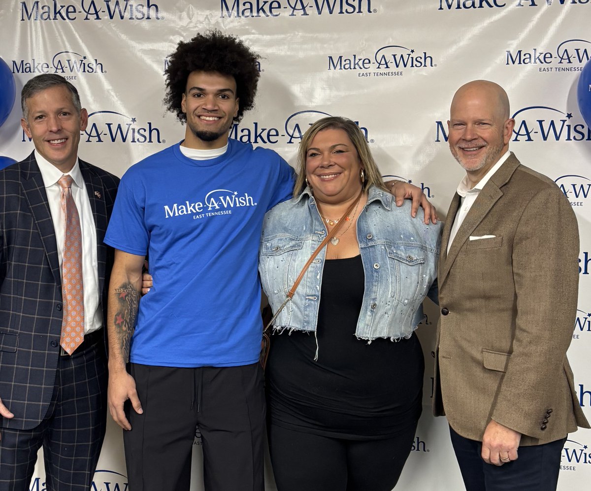 MakeAWishEastTN's tweet photo. For the first time since launching Swishes for Wishes, @k0b1g will hit the hardwood tonight. Fans and companies can support Ja'Kobi as he raises funds to make wishes come true for local children battling critical illnesses. Visit https://t.co/keqGJxHbTw for more information. https://t.co/ShFruNLhjt