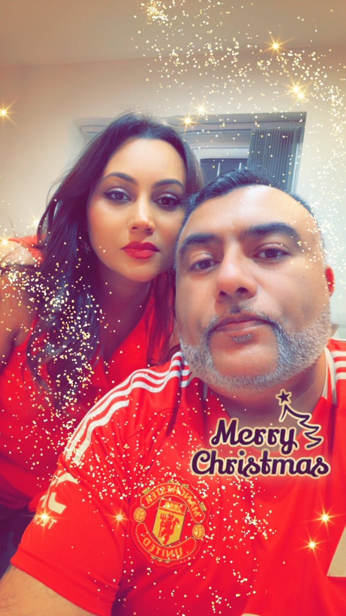 Nazzo7's tweet image. Hey everyone! Hope you all had a very good Christmas, back on Radio tonight and I will be playing all the best from singles and albums from artists across the globe that did a fantastic job in 2025. Catch me on.@RaajFM from 10pm as we see out the year #NazzoTime