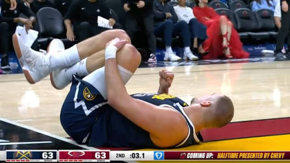 marywcarroll's tweet photo. Sports medicine expert makes ‘optimistic’ prediction about Nikola Jokic injury

#jokic injury #Trending
Update news :https://t.co/JtmadIFoch https://t.co/nlFAP2Vyjy