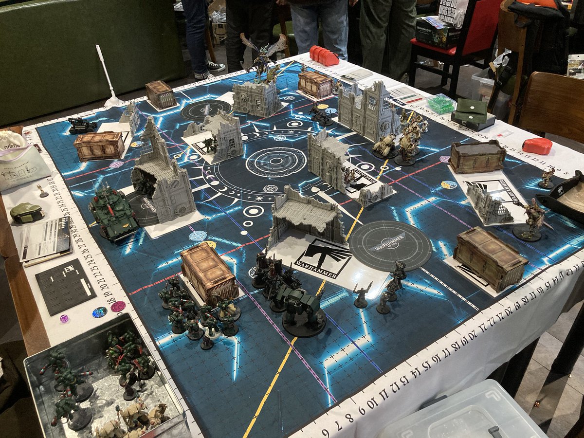 TeeGoZ's tweet image. レイアウト5
戦いの幕開け
敵を浄化せよ

 #40k初期配置備忘録
