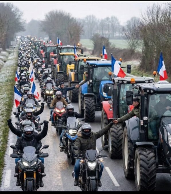 MelaniaFrance's tweet image. Pendant ce temps en France

Des motards se joignent aux agriculteurs pour protester contre le gouvernement d'Emmanuel Macron, un gouvernement issu de l'État profond qui est en train de détruire la France et l'environnement !