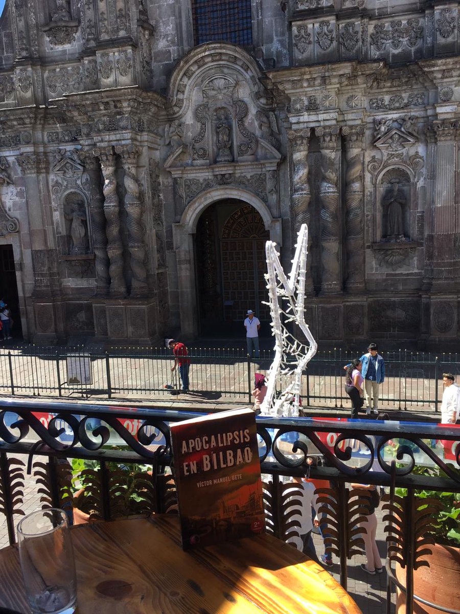 VicGete's tweet image. Foto de #ApocalipsisenBilbao desde la cafetería de enfrente de la Iglesia de la compañía en Quito, Ecuador.

¡Gracias!

#terror #zombies #novela #Bilbao