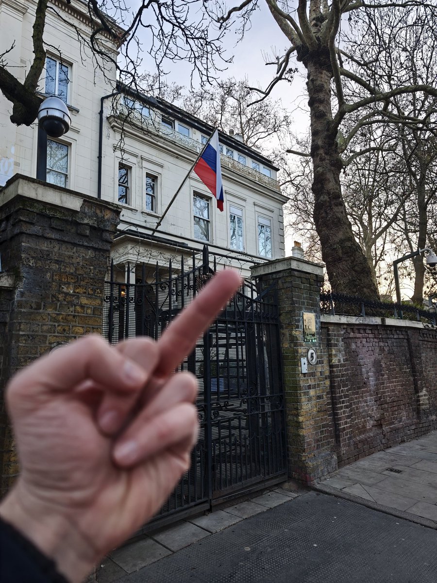 rydimer's tweet image. Pasaba por delante y no pude evitarlo #RussiaIsATerroristState