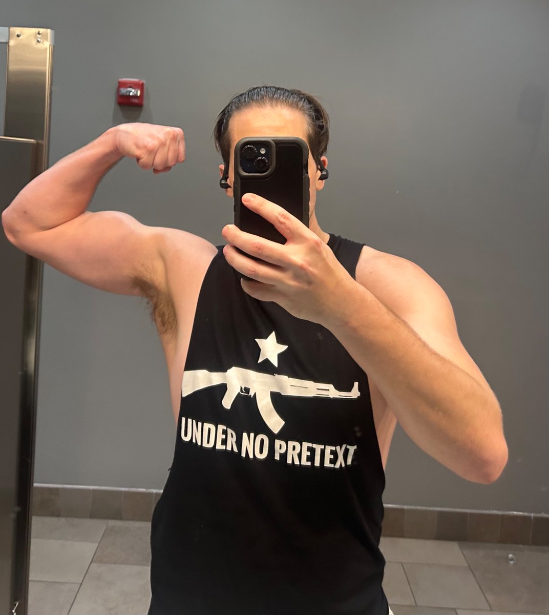 UnoriginalMale's tweet photo. Staying ready and gorgeous https://t.co/MaH4DE9Yxe