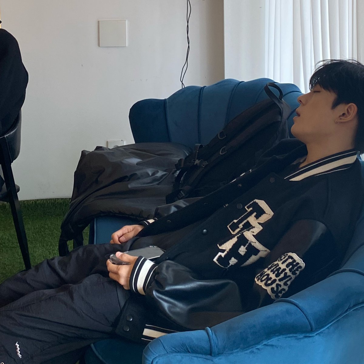 WHIB_ON's tweet image. 우리 리더 준민이 형 생일 축하해!
요즘 정말 힘든데 정말 고생 많았고
우리 이제 시작이라고 한 형 말처럼 나도 이제 더 열심히 할 테니까
칭찬 많이 해줘. 항상 고맙고 사랑해
#WHIB #휘브 #JAEHA #재하