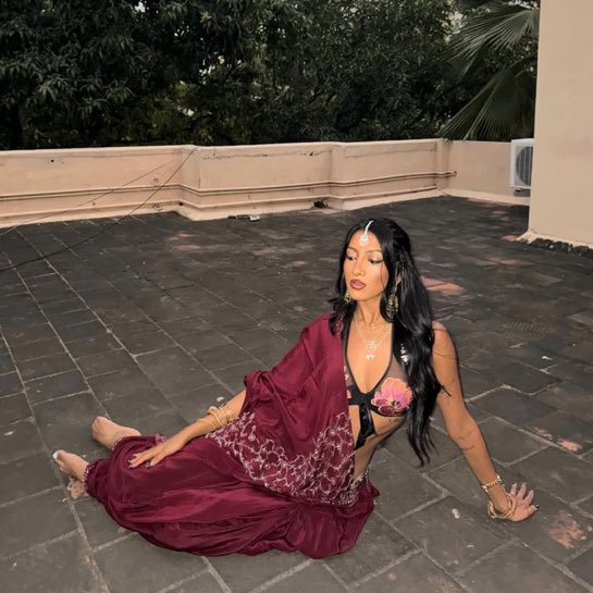 does she not know how insane everyone is about her