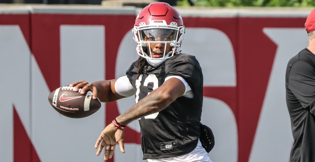 TheCFBNation's tweet photo. Arkansas QB Trever Jackson Has Announced He Will Enter The Transfer Portal 

Jackson Is A Former 4 🌟 Recruit &amp; Top 25 QB In The 2024 Class

#GoCFB #CollegeFootball #Arkansas #GoHogs @Future_eraTrev https://t.co/mWJBz7t2Bu
