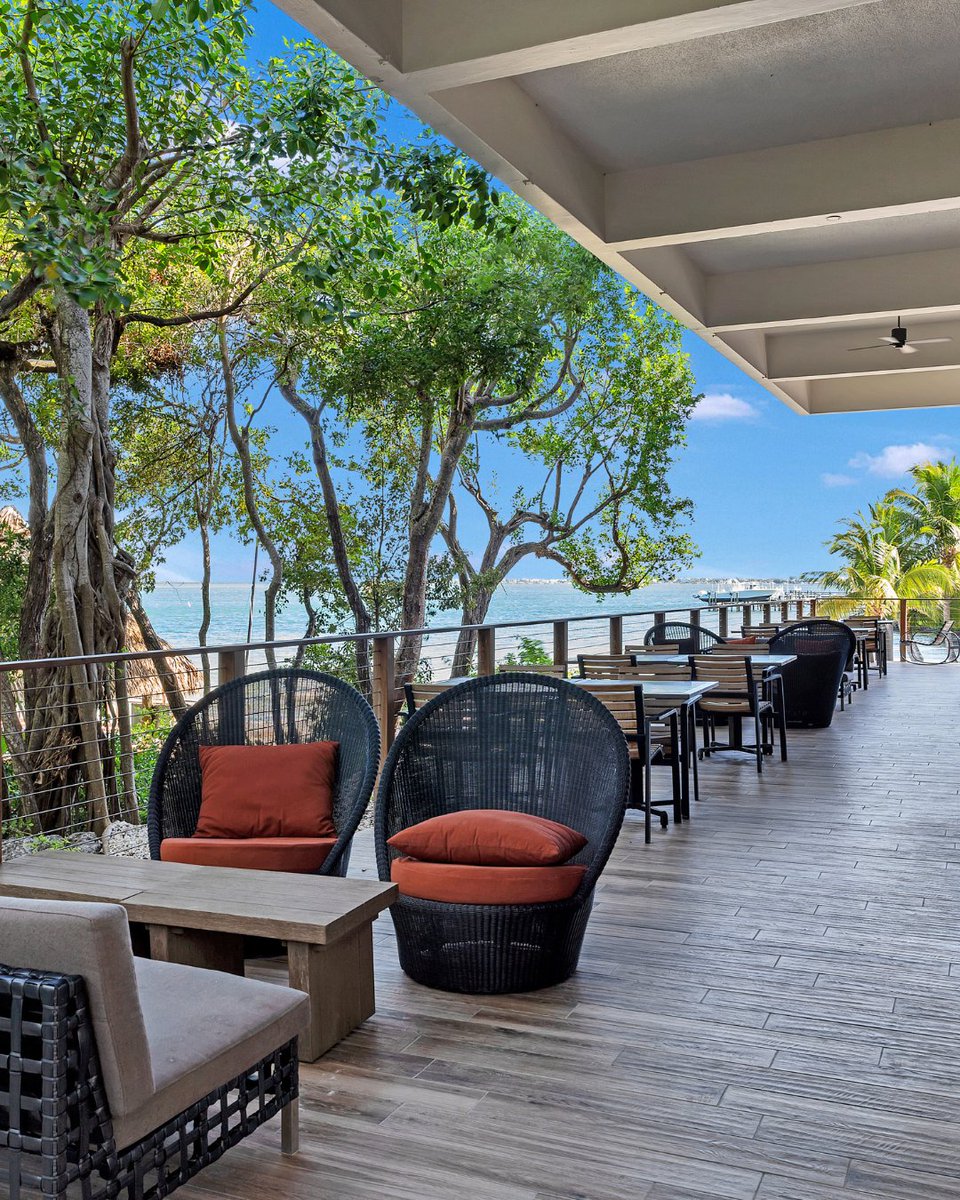 thefloridakeys's tweet photo. There’s a reason people come to the Florida Keys: to slow down. 🌴
From oceanfront hotels to quiet afternoons by the pool, this is luxury without the rush.

Here's a few that do it best: Reef House, @BakersCayResort, @TranqBayResort, and @SunsetKeyKW. https://t.co/uQTG04Y68J