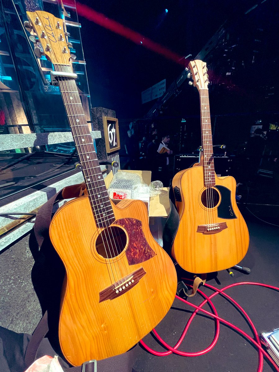 KazumaSotozono's tweet photo. 今年ラストは
『第67回 輝く！#日本レコード大賞』
スペシャルバンドの一員として演奏でした！

レコ大観たよと沢山の皆様から連絡いただき、とっても嬉しいです😊

出演者様はもちろんのこと、ミュージシャン、スタッフ、この番組に関わる全ての皆様の「プロフェッショナル」ぶりに痺れた3日間でした。

また来年もこの舞台に立てるように精進していきます🙇