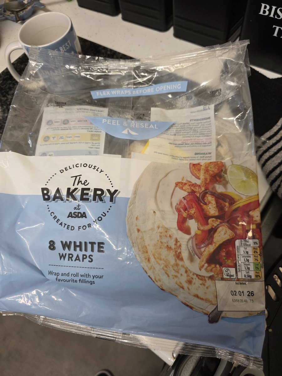 dmwilletts's tweet photo. Gone to make a #crimpit and all my wraps are stuck together and just tearing apart @asda wraps are crap lately, its like there's not enough flour in the recipe and they're sticky. Never get an issue with @Tesco ones https://t.co/HvG8Mes7CY