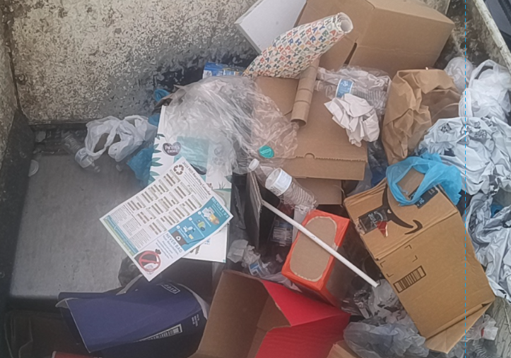 GSOGoesGreen's tweet photo. If you're already using GSO Collects for automatic trash &amp; recycling day reminders, you might not need the paper calendars mailed in Dec. If you DO recycle your calendars, make sure you DON'T include plastic bags or wrap of any kind in your recycling cart! Please &amp; thank you! https://t.co/yypGvV7Obp