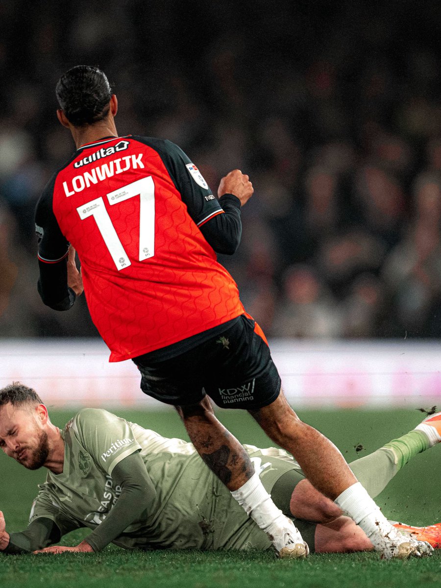 Nigel Cello Lonwijk tweet media