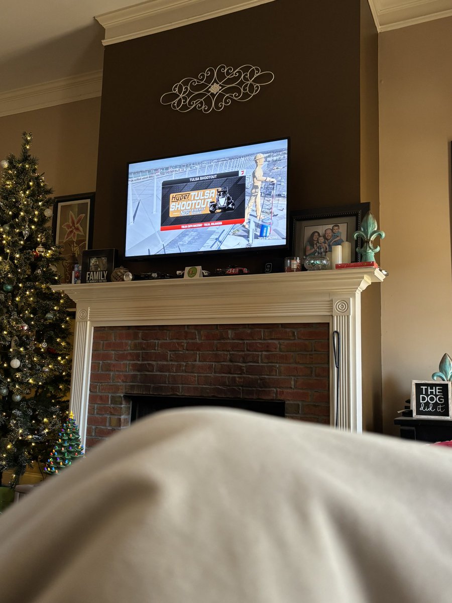 Pen63's tweet photo. Thanksgiving, pre-Christmas December birthdays, Christmas, Lane’s birthday, and then #TulsaShootout. 
I love this season! @FloRacing #TweetYourSeat https://t.co/XHhfpVOn75