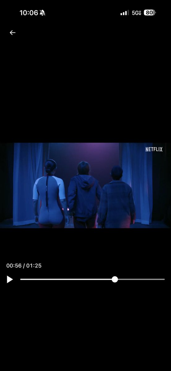Tombwas's tweet photo. @DiscussingFilm Max can walk again?! https://t.co/ACuZjexrWZ