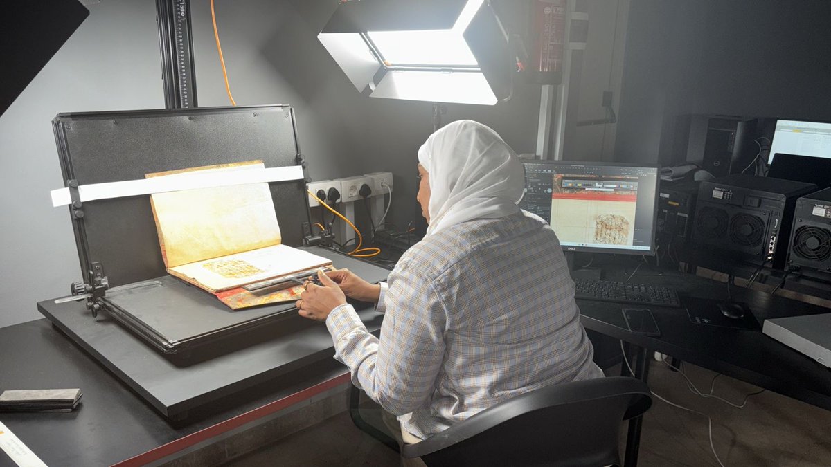 Snapshots of the digitisation of the #Mamluk_Masahif_Manuscript_Collection at the National Library of Egypt (Dar al-Kutub), as part of the cooperation project between the Thesaurus Islamicus Foundation &amp; the Library. Looking forward to more achievements in the coming year 2026.