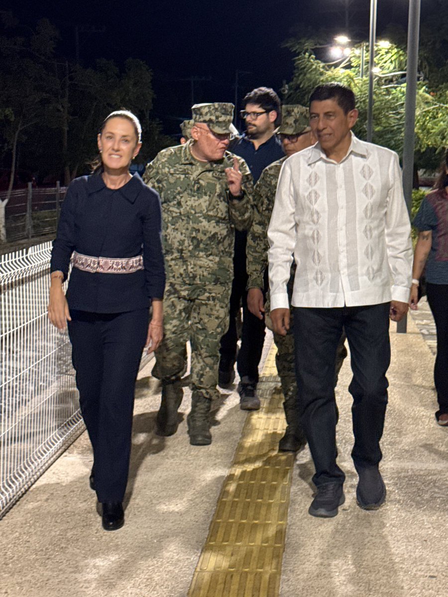 ¿De qué se ríe señora <a href="/Claudiashein/">Claudia Sheinbaum Pardo</a>? 

Debe 97 vidas hasta al momento:

- Colegio Rebsamen,26 muertos.
- Línea 12 del Metro CDMX, 26 muertos.
- Pipa Iztapalapa CDMX, 32 muertos.
- Descarrilamiento Tren Interoceánico, 13 muertos.

#ClaudiaAsesina