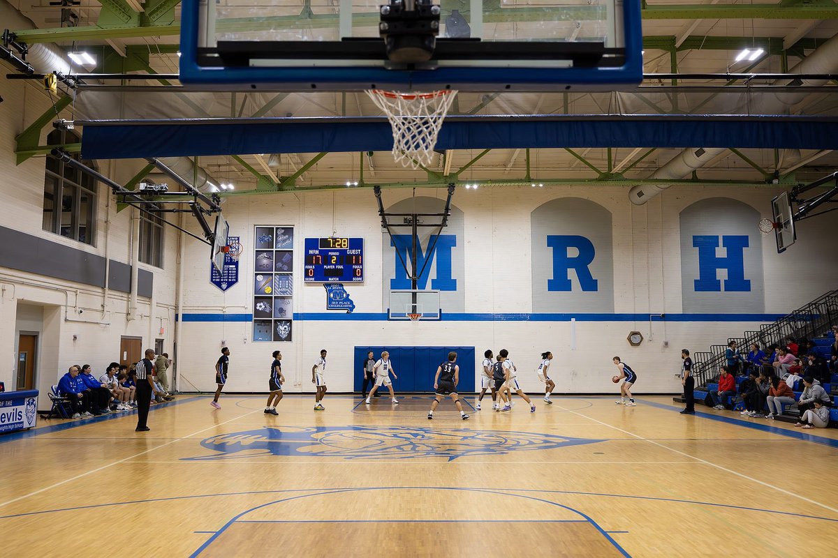 Explore Maplewood-Richmond Heights’ historic gym: showmehoops.com/featured/maple… <a href="/MRHBBALL/">MRHBball</a>

Check out the other gyms covered on Show-Me Hoops:

Map: showmehoops.com/map/
List: showmehoops.com/all-school-fac…
