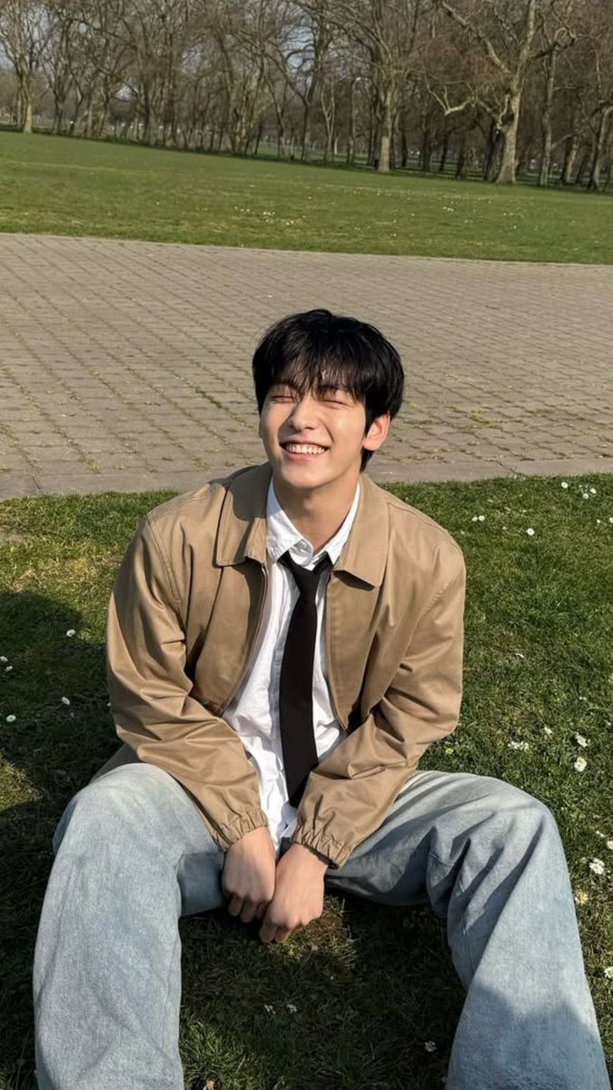 shin_jooeh's tweet image. @hellduar1e ENTREM NO PERFIL DELE PRA VER OS BALÕES 💝 o homem mais saboroso, cavalheiro e amoroso do mundo está fazendo niver hoje e obviamente eu preciso falar o quão precioso ele é pra mim. Todos os dias eu penso "cara eu tô noiva DESSE HOMEM" e aí eu surto, pq ele é incrível+