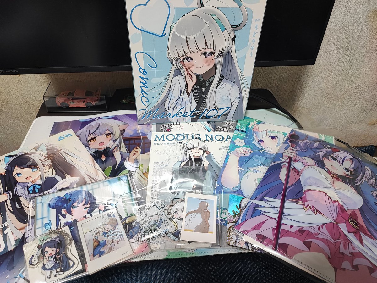 戦利品④ 新刊セットのコーナー。セットは高いから…と夏にあれほど思っ