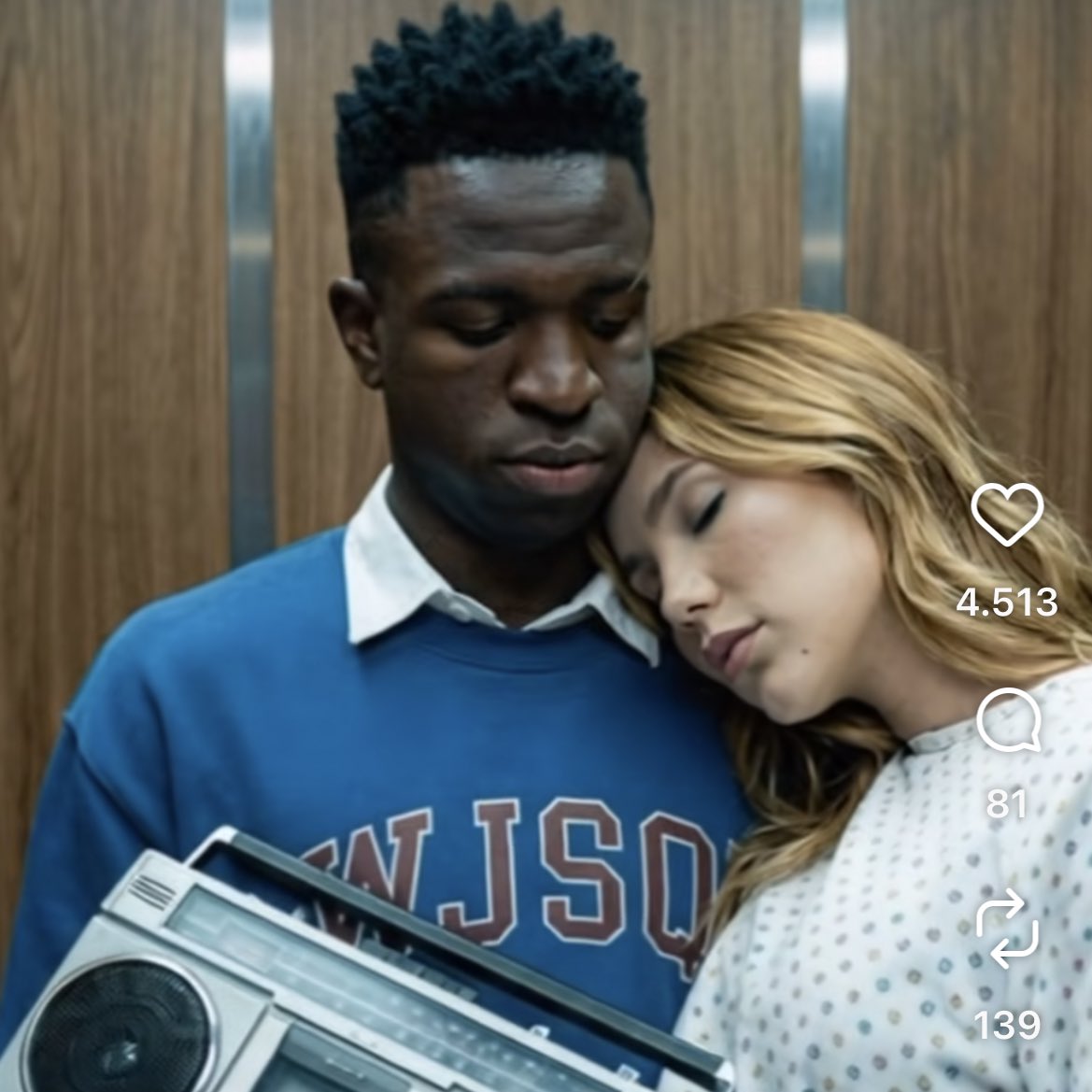 Maria72956952's tweet image. imagina passar o réveillon assistindo stranger things pqp deitem logo no caixão