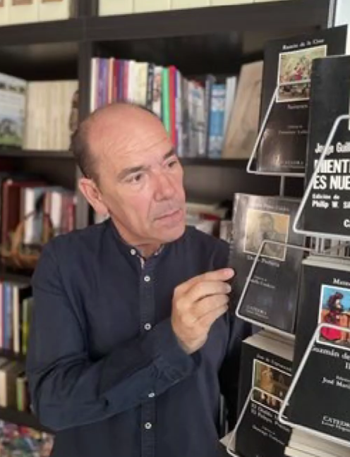 Nuestro autor, <a href="/GRayoVictor/">Víctor García-Rayo</a> , recomienda en este vídeo la trilogía "El día que habló.

🗣️Regala cultura. Leer es vivir.

VÍDEO. 👇👇👇
youtube.com/watch?v=j6fewT…