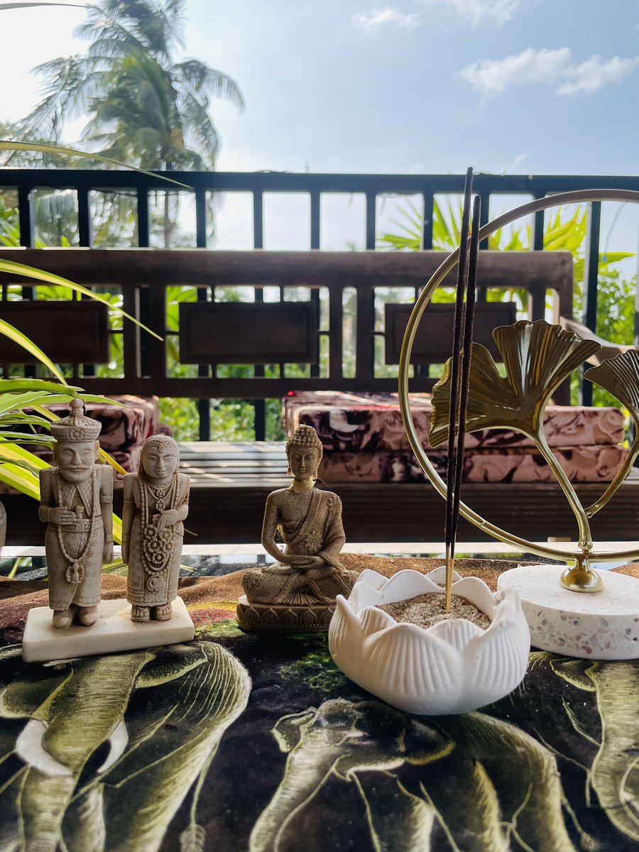 • Calming 
• Relaxing 
• Breathing 

Take life day by day and be grateful for the little things 🍃
Don't get caught up in what you can't control.
Focus on the positive !!