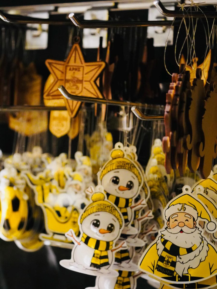 ARIS__FC's tweet photo. Ξεκίνα τη νέα χρονιά στα κιτρινόμαυρα – ψώνισε τώρα στην μπουτίκ μας ή online 🟡⚫ https://t.co/1hLOmdXRGd