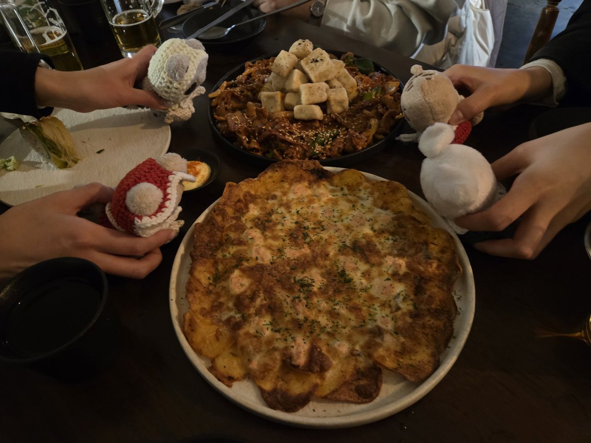 1_sang_lucy's tweet image. 공연한 건 룻디💙
뒷풀이는 우리가♥️