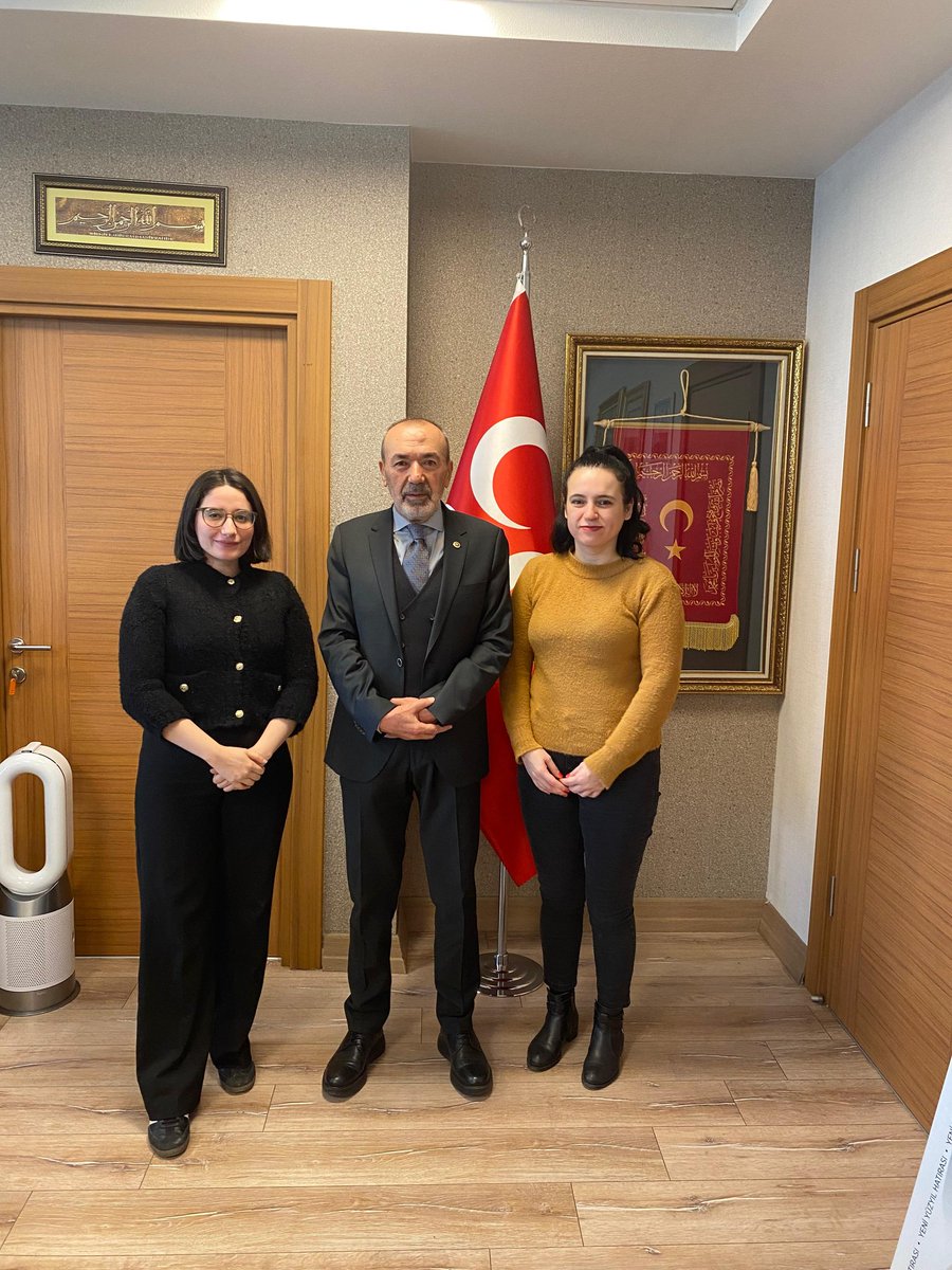 CennetY13013499's tweet photo. Bu mesleğe hazırlanırken tek hedefimiz iyi bir öğretmen olmaktı. Bugün verdiğimiz mücadele de bu hedefin bir parçası: emeğin ve liyakatin hak ettiği değeri görmesi.
@RTErdogan
@dbdevletbahceli
@AvOzlemZengin
@PrfDrFilizKilic
@oktay_saral
#Mülakat1611MağdurAtama https://t.co/Io7JJWwuMO