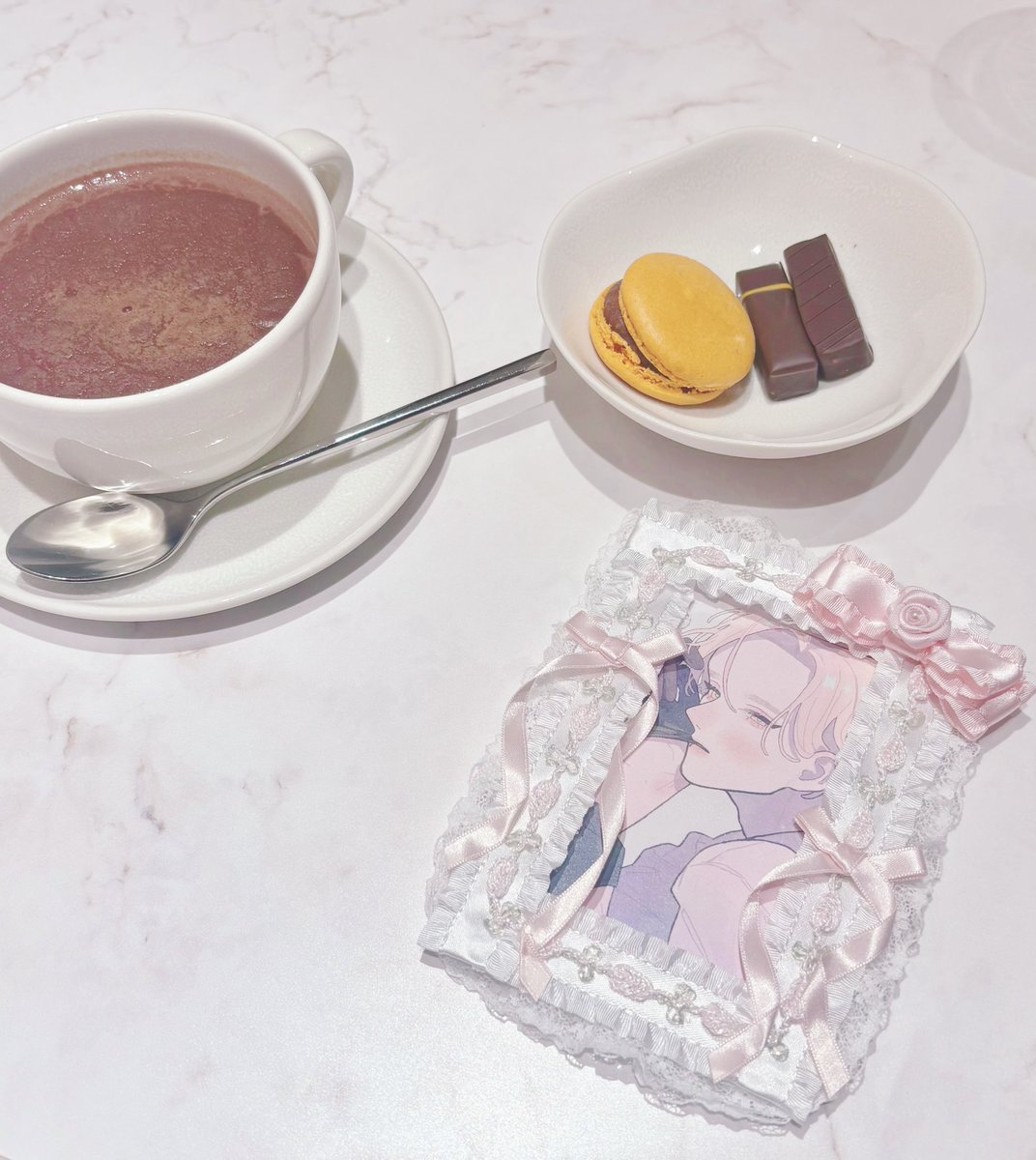 honeymoon_1126's tweet image. 大好きな作家さま方の作品を受け取って幸せ〜〜〜🌹🌹🌹
顔と香りの良い男子最𝑜𝑓高……😭✨