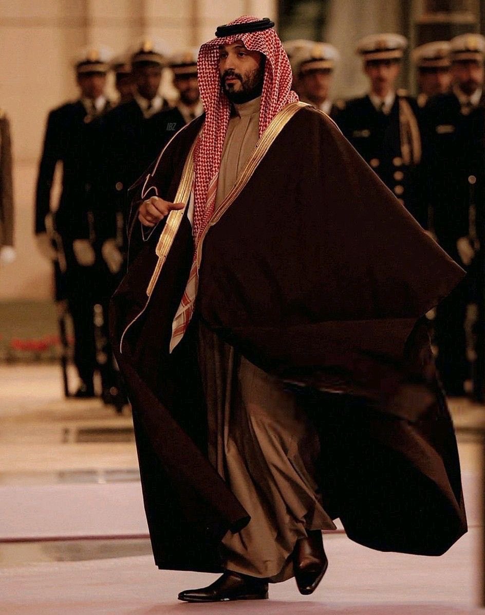 حنا مـع الطيّب ليا طـاب طبنا
وليا تمادا بـ الـردى نكسر ايديه

نصبر شهر نصبر سنه وان زعلنا
نرسل له صقـور الجـزيره تربيـه 🫡

 #السعوديه_العظمي