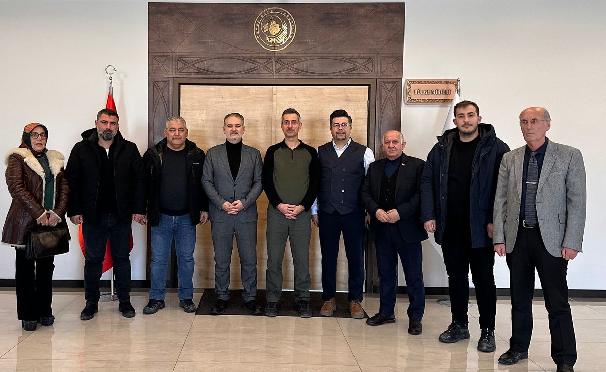 Ak_Yakutiye's tweet photo. AK Parti Yakutiye İlçe Başkanımız Sayın Ferit Yıldız ve yönetim kurulu üyelerimizle birlikte Orman Bölge Müdürümüz Sayın Serkan Karakurt’u ziyaret ettik.
İlimiz ve ilçemiz adına yürütülen çalışmalar üzerine istişarelerde bulunduk. 🌱 https://t.co/Pg8EIAHutw