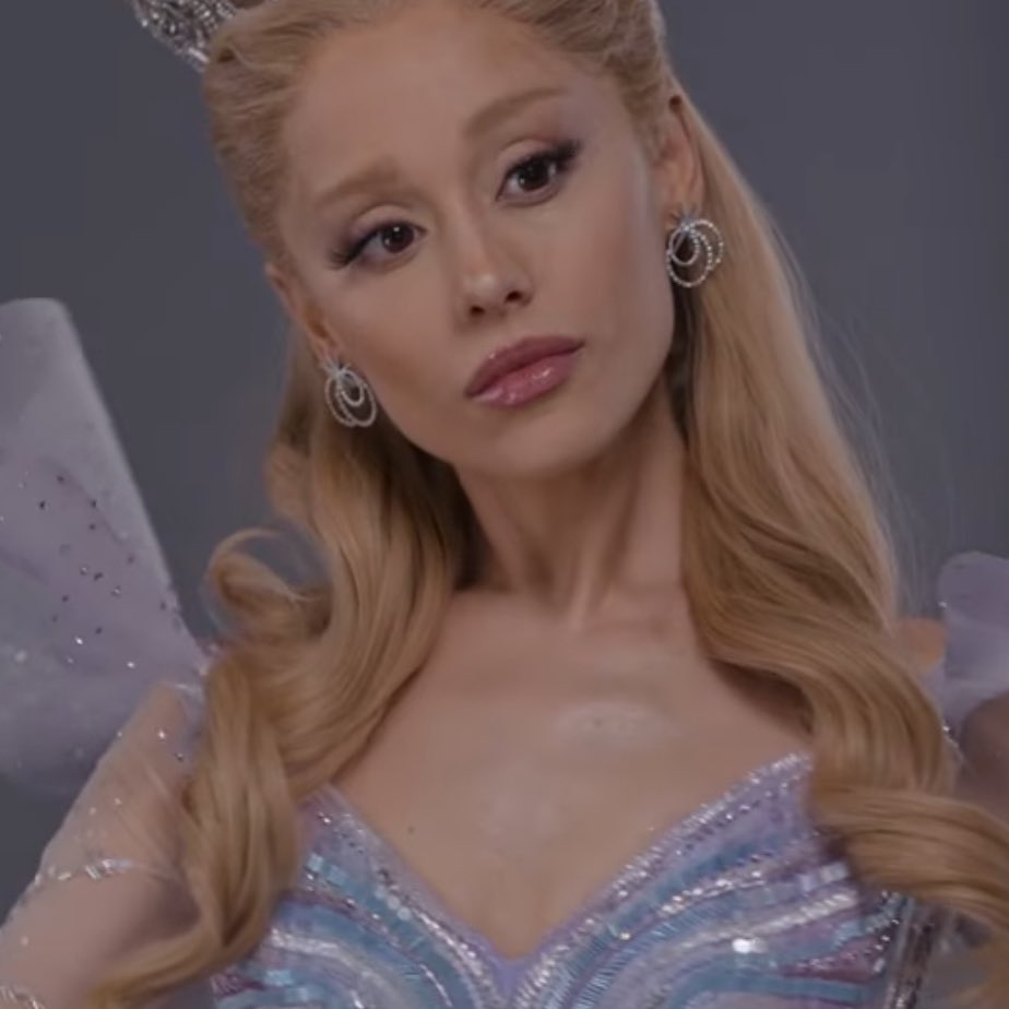 wickedcomfort's tweet image. Our witches 💚🩷