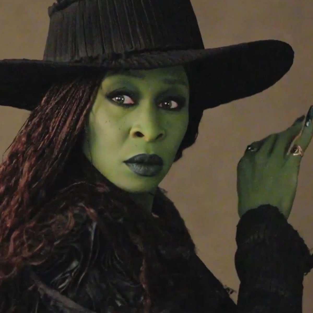 wickedcomfort's tweet image. Our witches 💚🩷