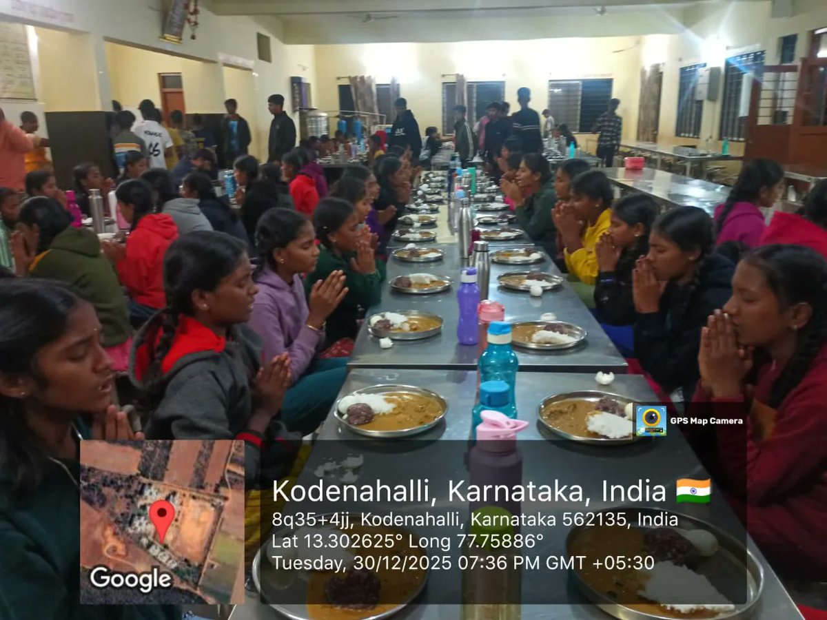 Igrs04's tweet photo. Dinner at IGRS BYRAPURA 04 DEVANAHALLI TQ BANGALORE RURAL DISTRICT  #SocialAudit_SWDMeals #SocialWelfare_Karnataka https://t.co/KCLef8AKEP